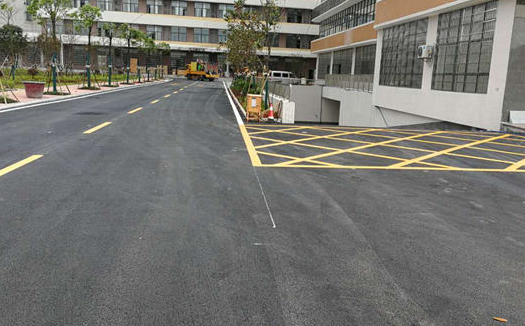 蘇州車位劃線分析，辦公樓出入口地面劃線要求？