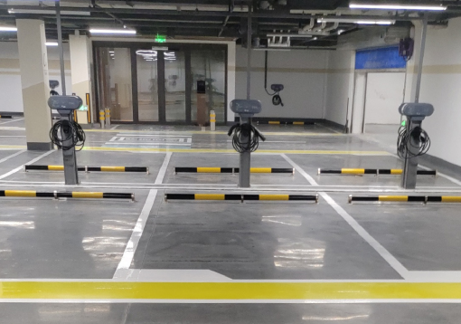 舞動(dòng)城市的動(dòng)感線條,飛揚(yáng)市政無(wú)錫專業(yè)畫車位線服務(wù) 舞動(dòng)城市的動(dòng)感線條,飛揚(yáng)市政無(wú)錫專業(yè)畫車位線服務(wù)