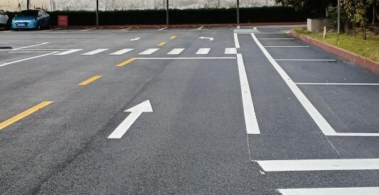 蘇州廠區劃線解讀,100個小車位需要多少桶油漆? 蘇州廠區劃線解讀,100個小車位需要多少桶油漆?